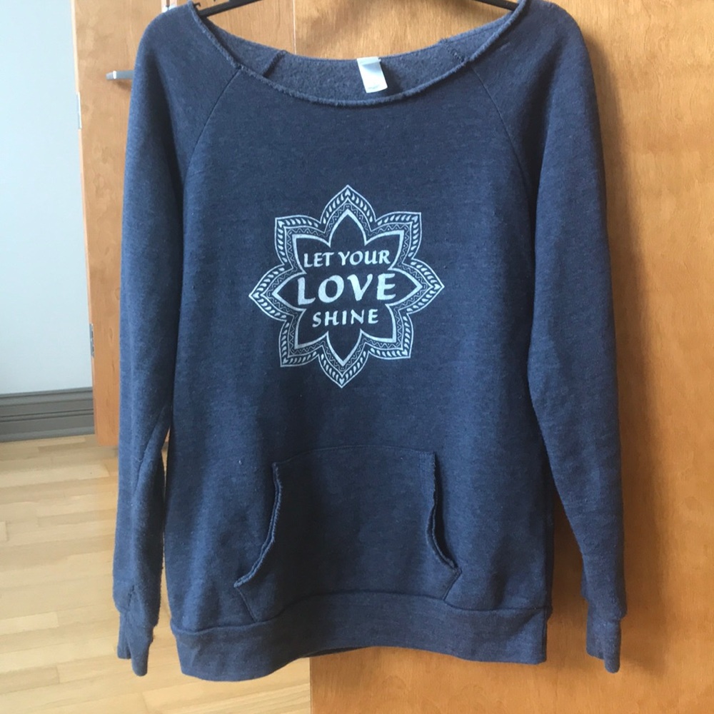Sweatshirt